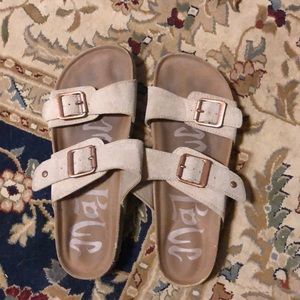 Woman’s fake Birkenstocks!